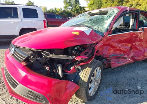 2014 Volkswagen Jetta Se z USA, uszkodzony, nr VIN 3VWD17AJ8EM287054